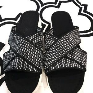 Ladies size 40 sandals